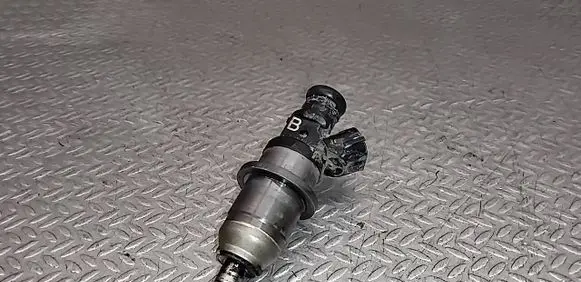 Mitsubishi Pajero Pinin Fuel injector E7T05071