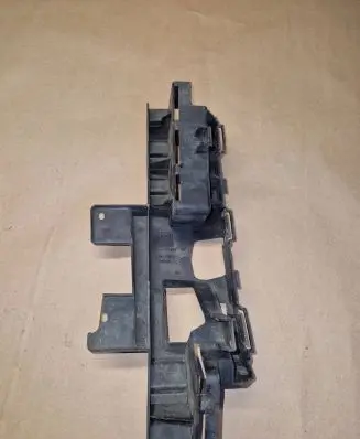 Ford Focus C-MAX Front bumper mounting bracket 3M5117E856 D2A3B