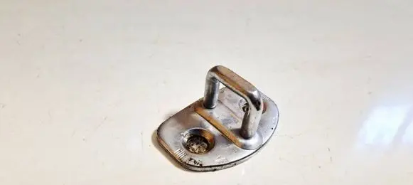 Volkswagen Bora Front door lock loop/hook striker 