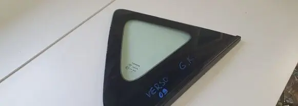 Toyota Verso Rear side window