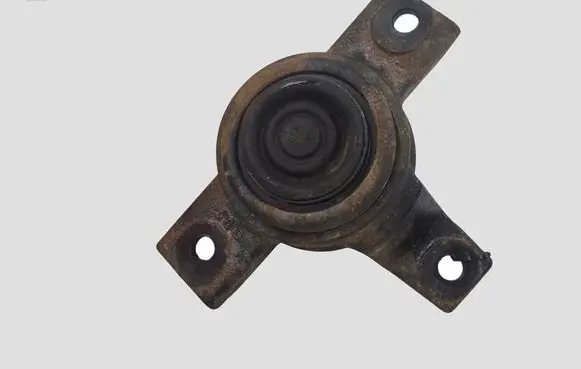 Hyundai Santa Fe Engine mount bracket
