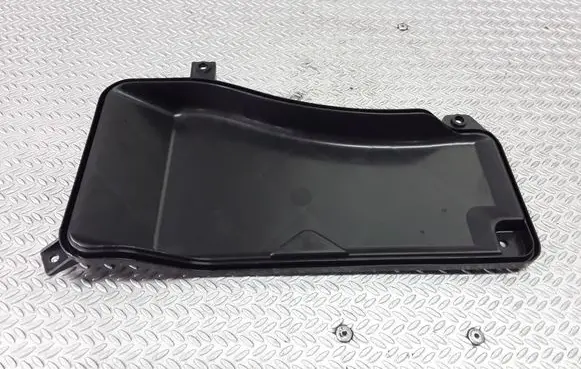 Skoda Octavia Mk2 (1Z) Fuse box cover 1K2819424