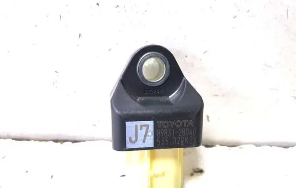 Lexus RX 450H Airbag deployment crash/impact sensor 8983128040