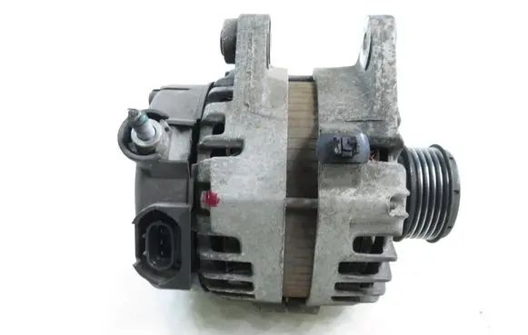 Hyundai i40 Generator/alternator 373002A805
