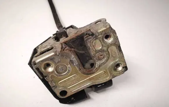 Renault Clio II Front door lock 