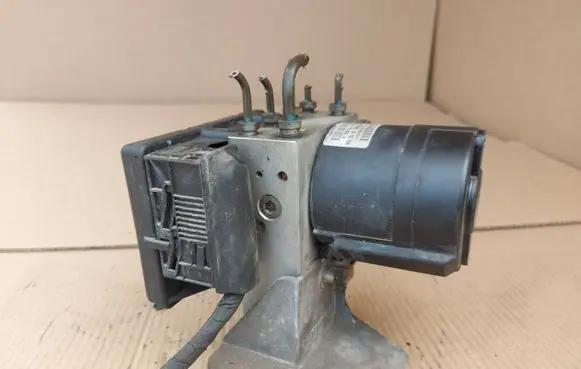 Mercedes-Benz CLK A208 C208 ABS Pump A0034310312 10099013272 K3U8E19B98