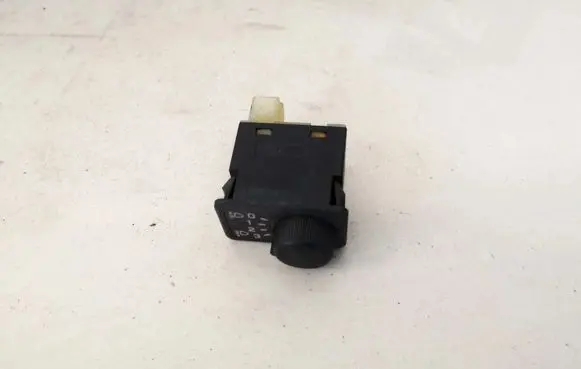 Nissan Almera N16 Headlight level height control switch