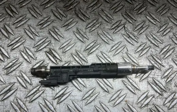 BMW 6 F06 Gran coupe Fuel injector