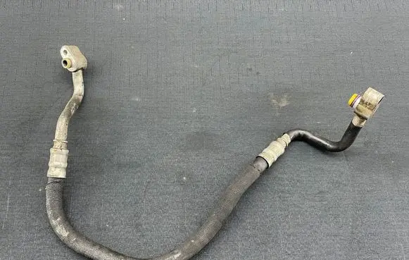 Audi A6 S6 C6 4F Air conditioning (A/C) pipe/hose 4F0260701M