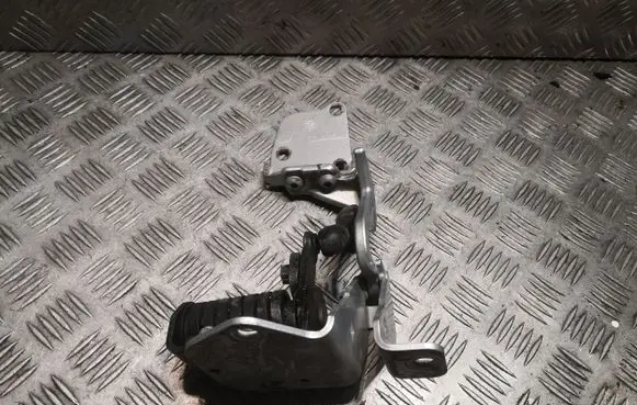 Mercedes-Benz E A207 Tailgate/trunk/boot hinge 2077500328 A2077500328