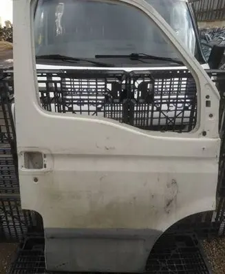 Iveco Daily 40.8 Front door baltos