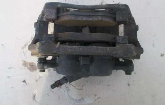 Opel Vivaro Front brake caliper