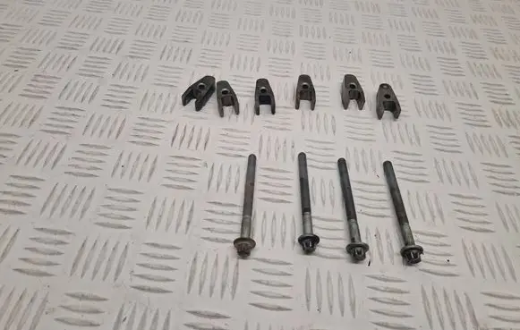 Mercedes-Benz GLK (X204) Fuel Injector clamp holder 