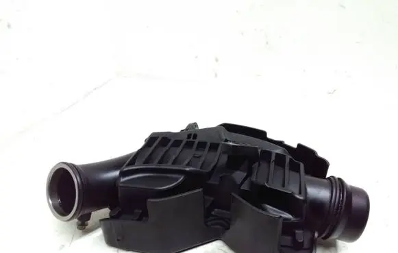 Mercedes-Benz S W221 Intake resonator 0112765C