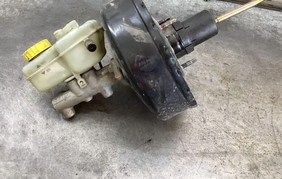 Skoda Fabia Mk1 (6Y) Brake booster 6Q1614105
