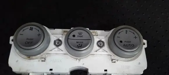 Mazda 6 Climate control unit E0002C