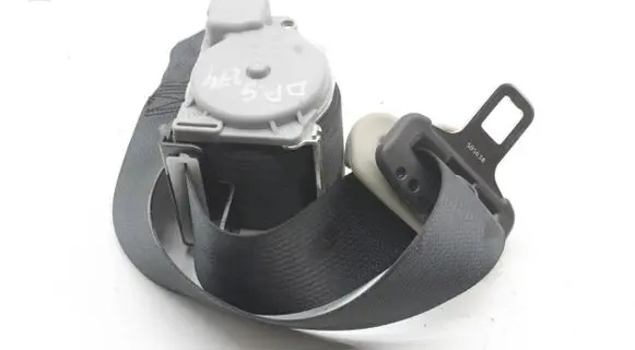 Nissan Note (E12) Rear seatbelt