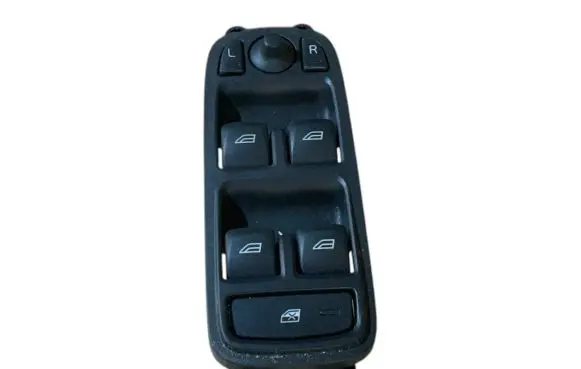 Volvo S60 Electric window control switch 31334345