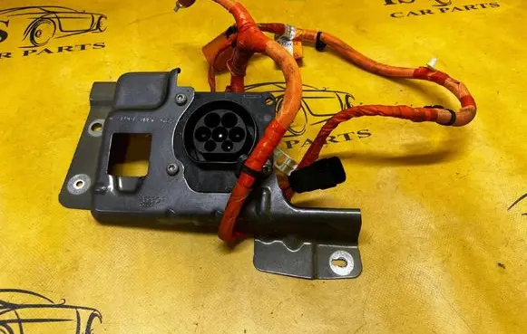 Ford Explorer VI Electric car charge socket L1M814B308CE L1MB16D115