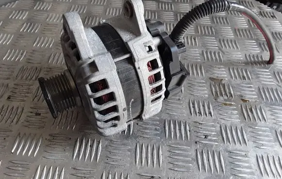 Nissan X-Trail T32 Generator/alternator 231004BE0A