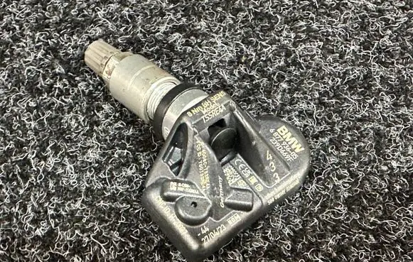 BMW 3 G20 G21 Tire pressure sensor 6877936