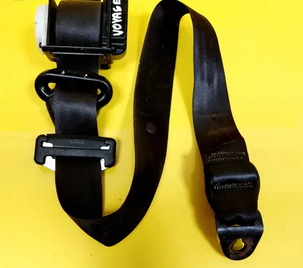Chrysler Voyager Rear seatbelt E231831
