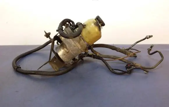 Opel Astra H Power steering pump