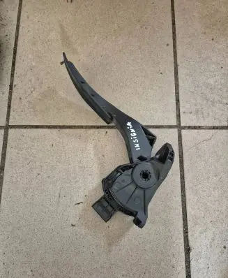Opel Insignia A Accelerator throttle pedal 13237352 6PV00976500