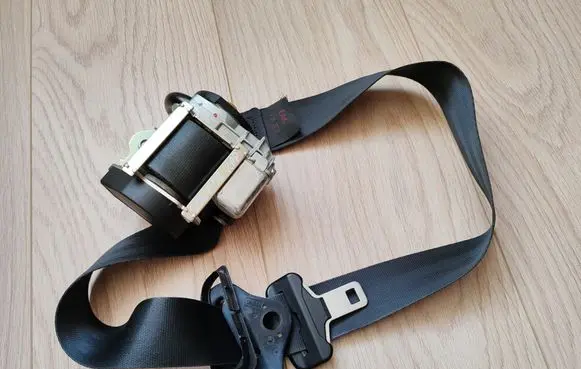 Peugeot 206+ Front seatbelt 96483378XX