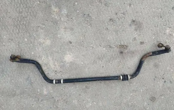 Nissan Navara D40 Front anti-roll bar/sway bar