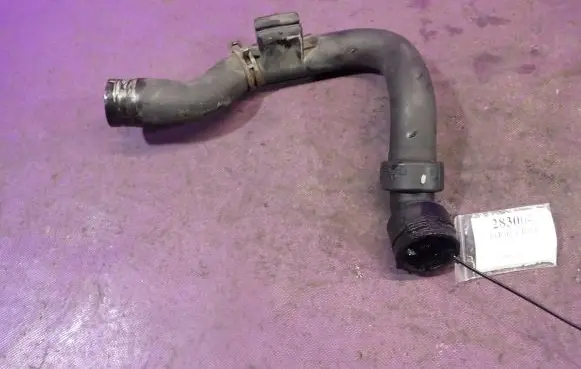 Audi A4 S4 B6 8E 8H Engine coolant pipe/hose 8E0121101C