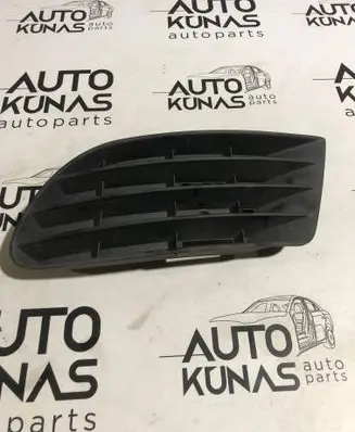 Volkswagen Golf Plus Front bumper lower grill 5M0853666