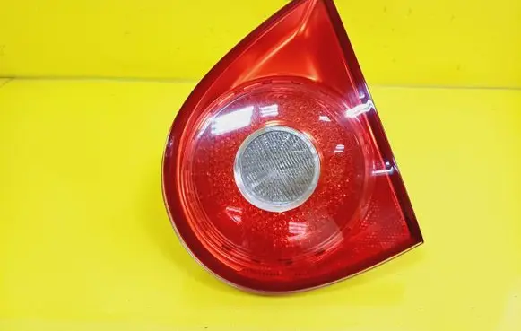 Volkswagen Golf V Tailgate rear/tail lights 1K6945094E