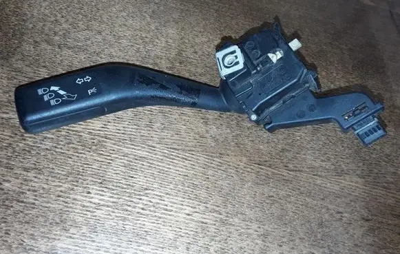 Volkswagen Golf V Indicator stalk 1K0953513E