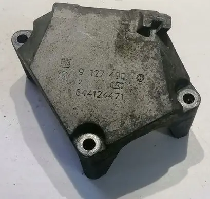 Opel Zafira C Engine mounting bracket 9127490