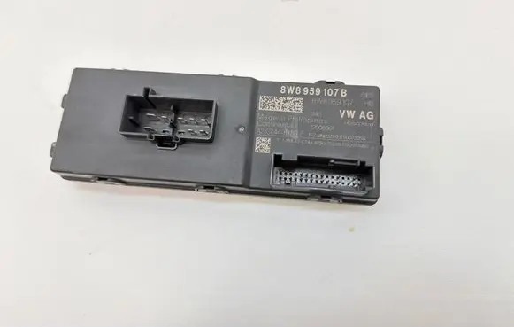 Audi Q7 4M Tailgate/trunk control unit/module 8W8959107B 8W8959107