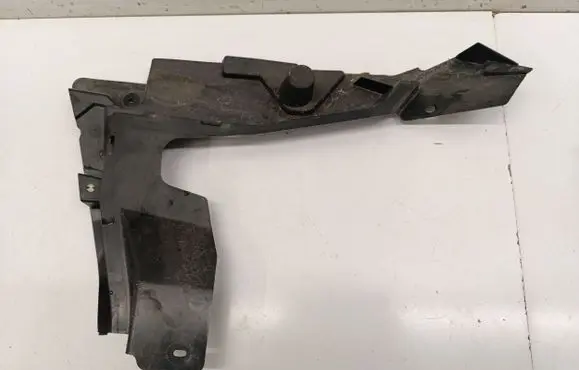 Fender end trim
