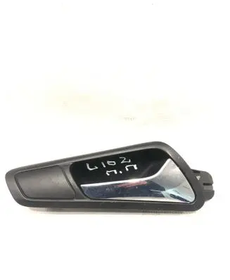 Volkswagen PASSAT B6 Front door interior handle