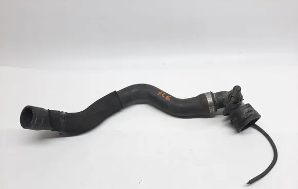 Volkswagen Touareg I Engine coolant pipe/hose 7L6122051N
