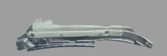 Audi Q7 4L Fender mounting bracket 4L0805158A