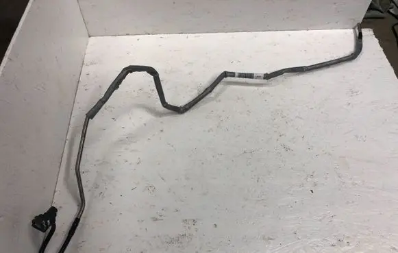 BMW 1 F70 Fuel line/pipe/hose 9894834