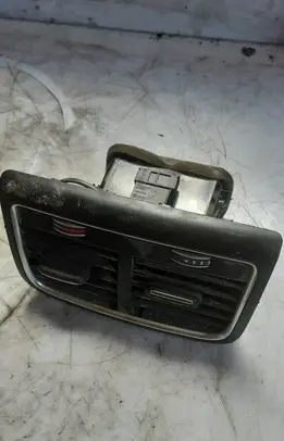 Audi A4 S4 B8 8K Rear air vent grill 8K0819203J