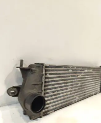 Opel Vivaro Intercooler radiator 8200411160