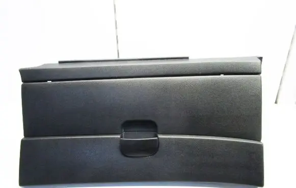 Nissan Qashqai Glove box 68520JD000