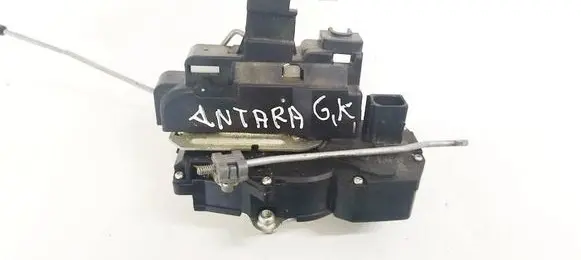 Opel Antara Rear door lock 