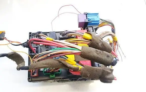 Renault Laguna II Fuse box set 8200228549 33418665
