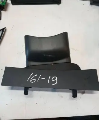 Volvo XC70 Steering wheel column trim 8648402 BQ2FA