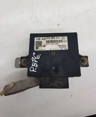 Volkswagen PASSAT B7 Power management control unit 3AA919041