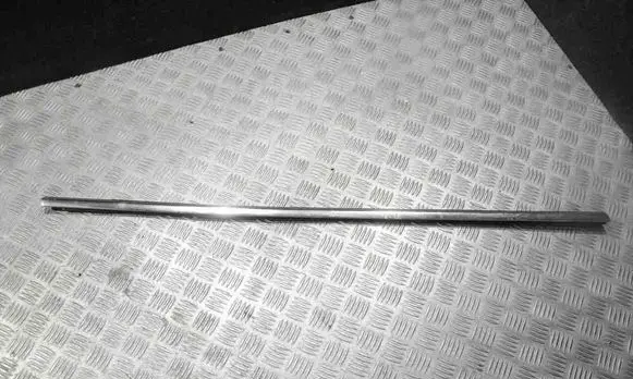 Opel Astra J Door glass trim 13347219