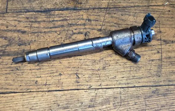 Fuel injector